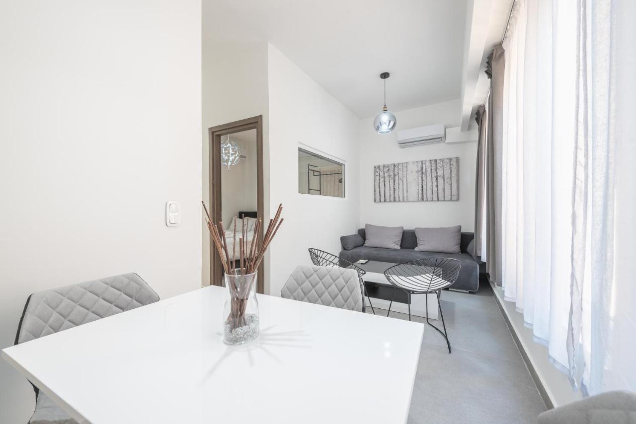 Iguana Gold Luxury Suites 2 เอเธนส์ ภายนอก รูปภาพ