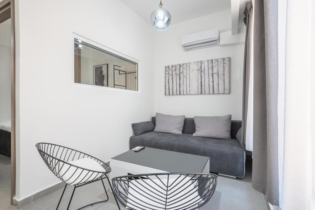 Iguana Gold Luxury Suites 2 เอเธนส์ ภายนอก รูปภาพ